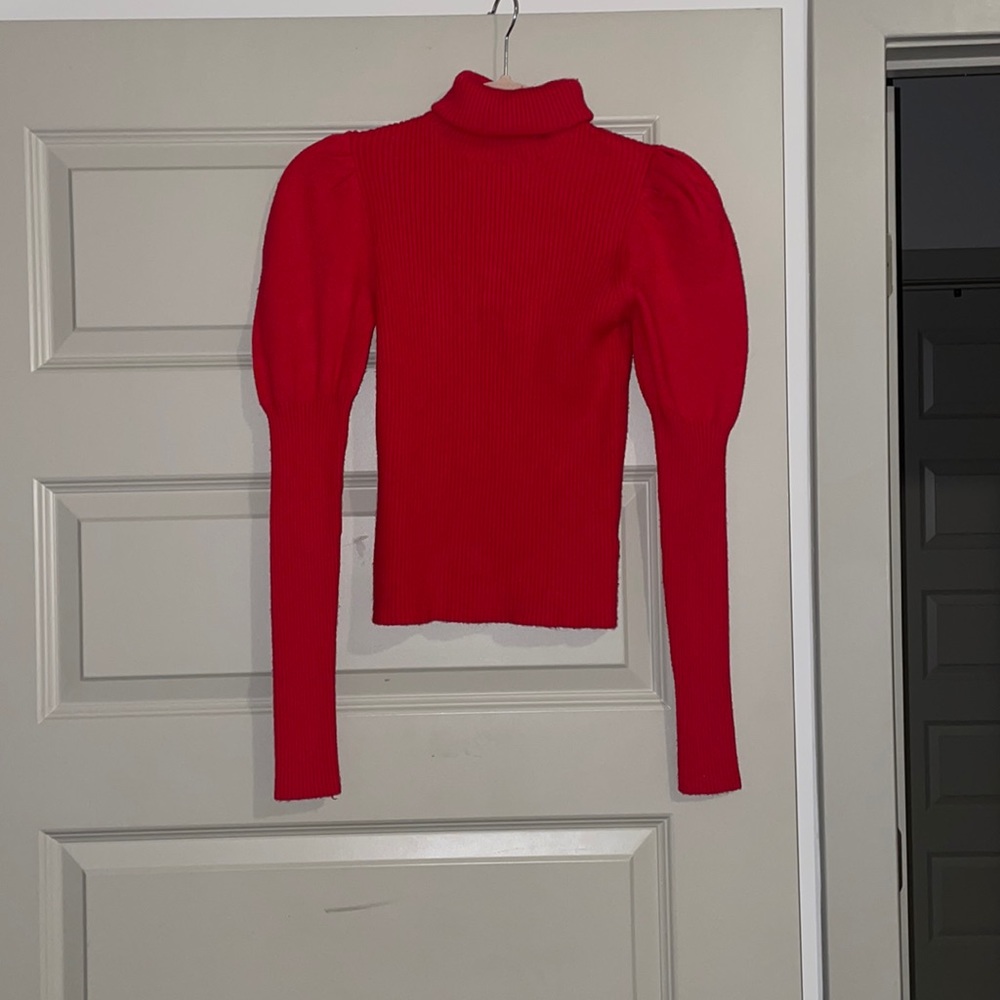 Long sleeve puffer sleeves red top